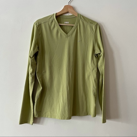 3/20$ Nike dry fit light green long sleeve athletic top - Picture 1 of 5